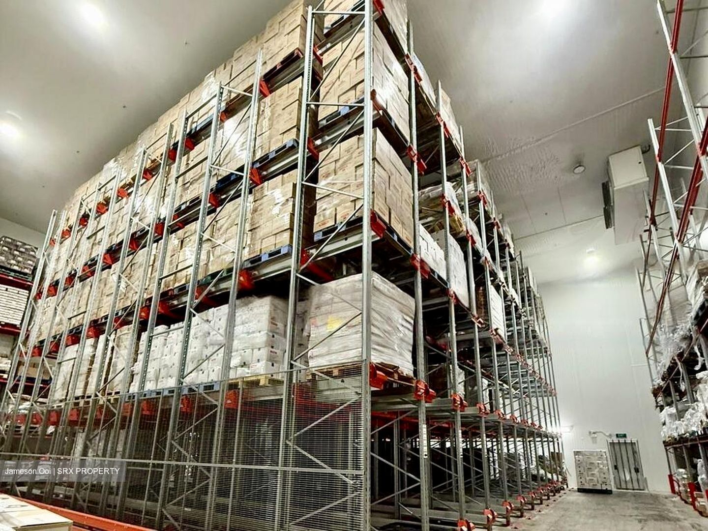 West Spring (D22), Warehouse #566753611
